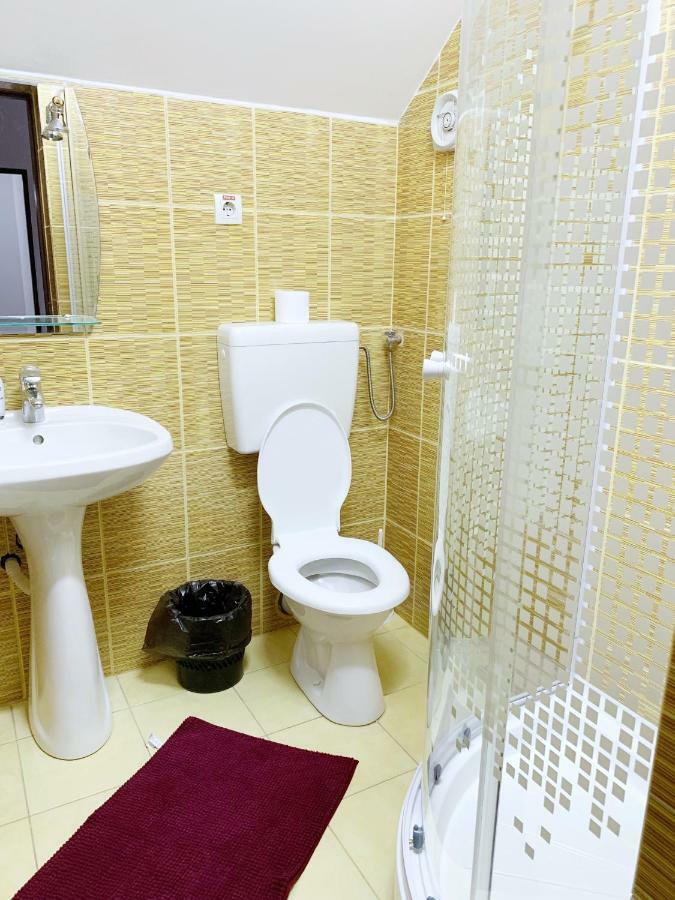 Hotel Restaurant Enigma Plopeni Eksteriør bilde